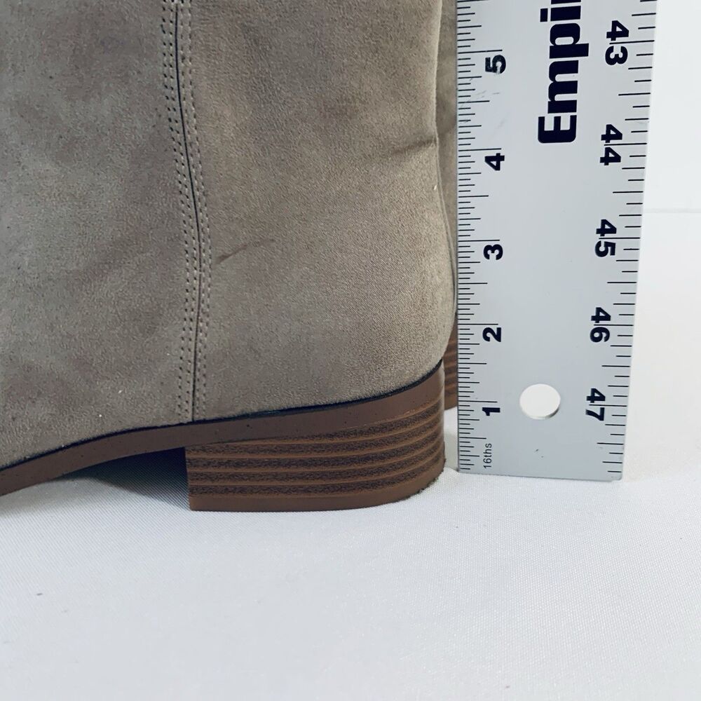 J Crew Ankle Booties Women 8.5 Taupe Grey Faux Suede Flat Modern Preppy Fall - Picture 6 of 7